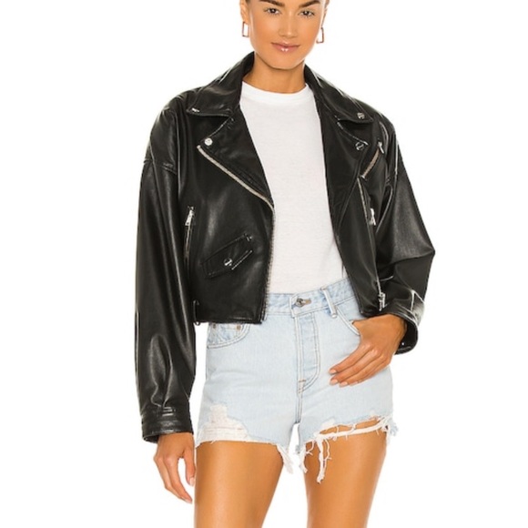 Helena High Rise Cut Off Short in Palm Springs
GRLFRND - Picture 4 of 9